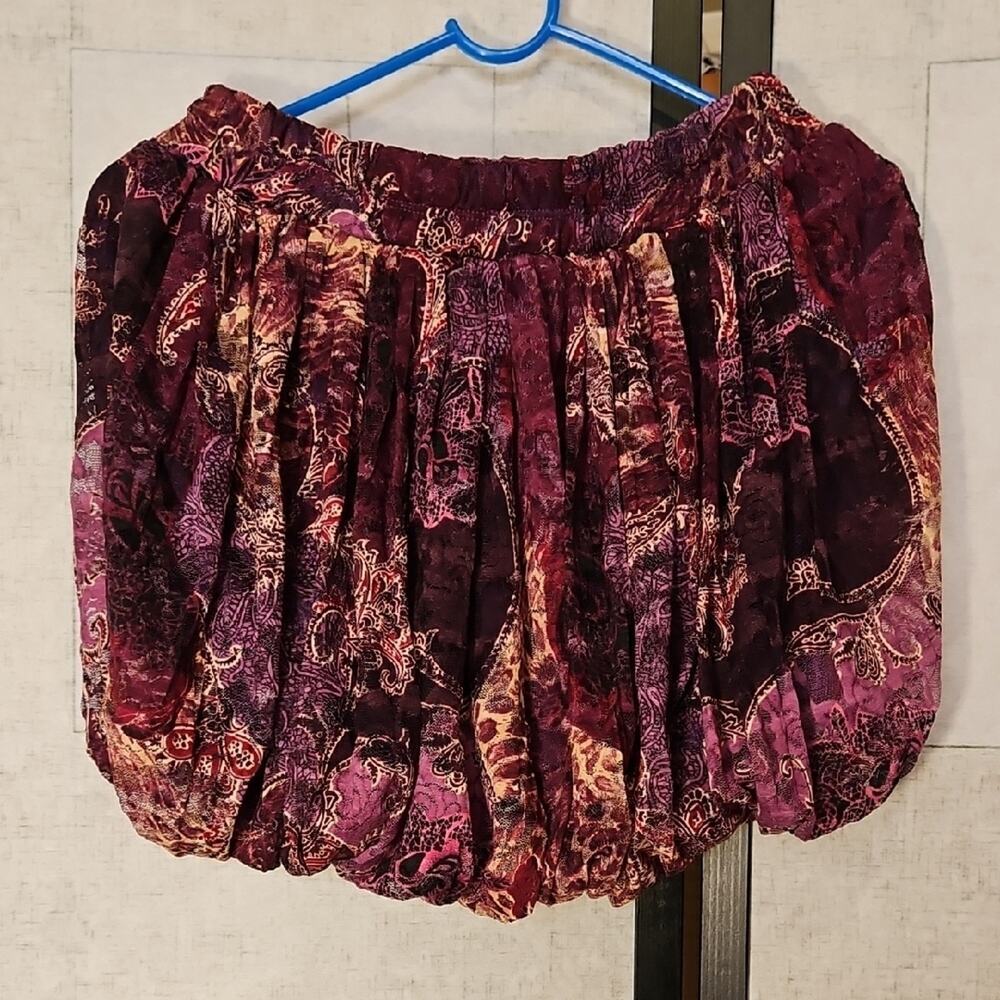 Elegant Women's Mini Skirt - Purple and Red